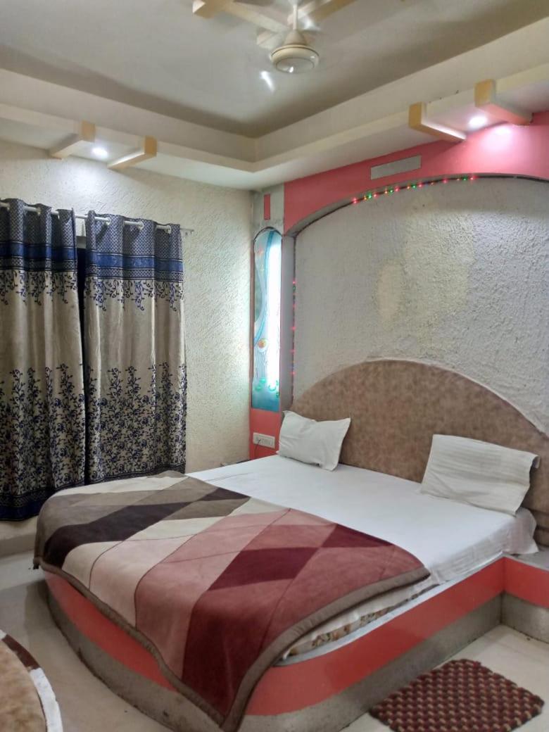 Hotel Amar Palace Pachmarhī Exteriör bild