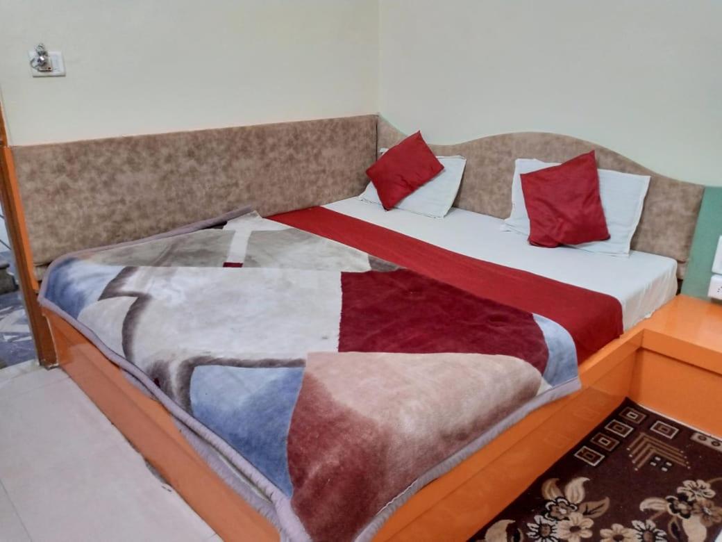 Hotel Amar Palace Pachmarhī Exteriör bild