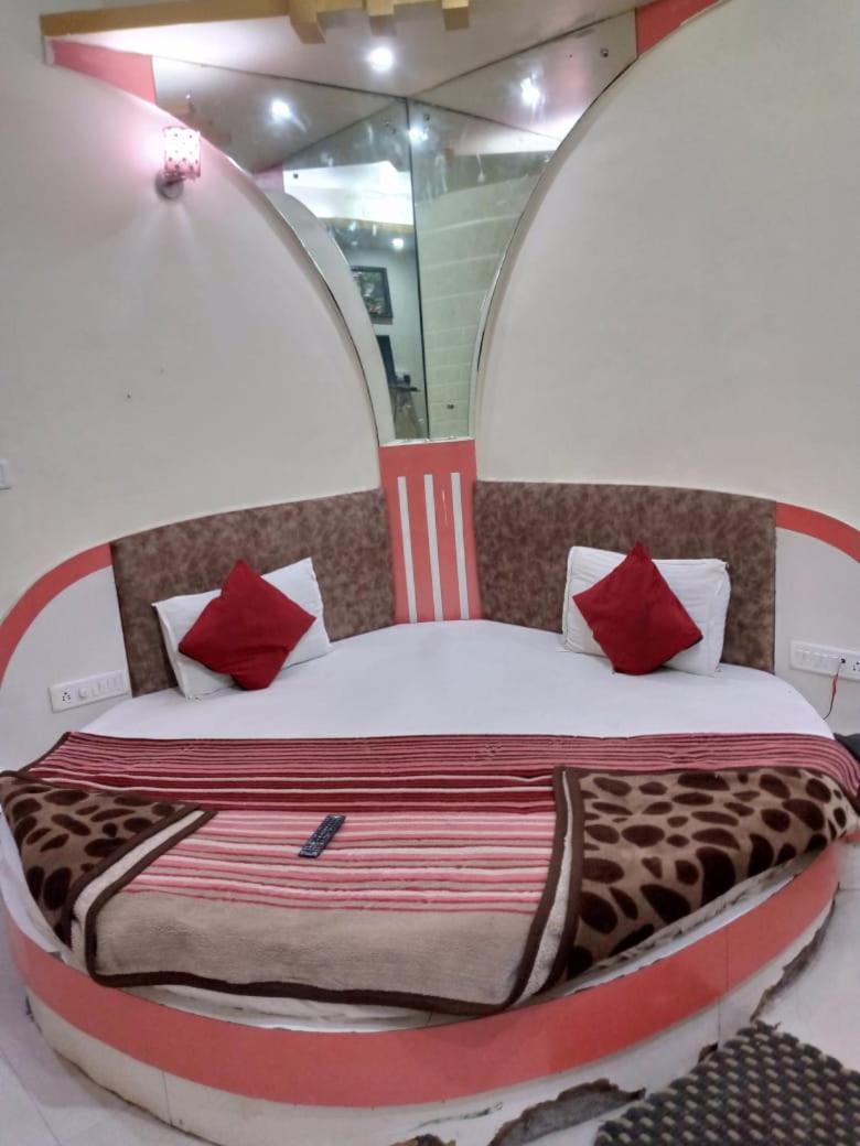 Hotel Amar Palace Pachmarhī Exteriör bild