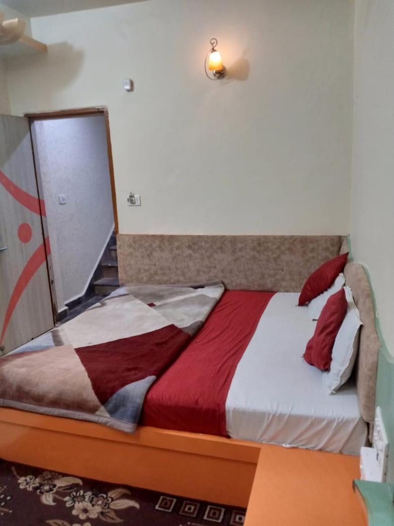 Hotel Amar Palace Pachmarhī Exteriör bild